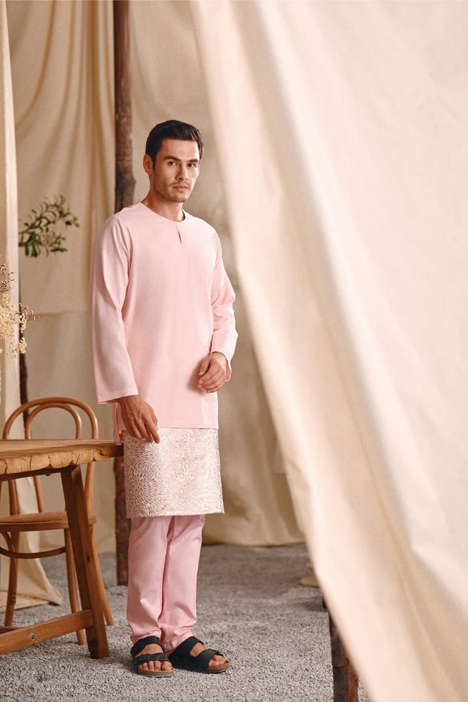 The Bayu Men Kurta in Pink