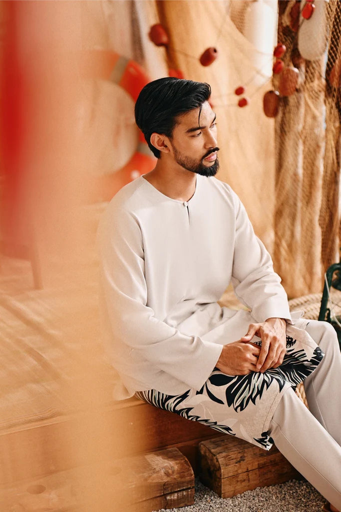 The Harbour Men Kurta in Light Grey