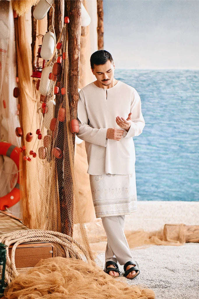 The Harbour Men Kurta in Light Grey